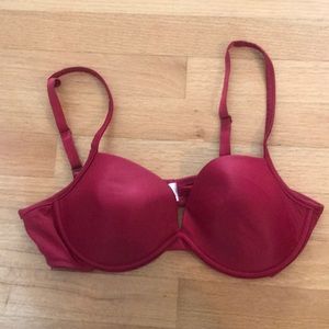 Red vanity fair bra 36C